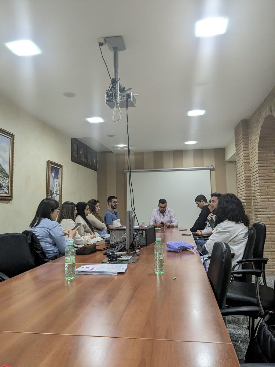 JSAMartos's tweet image. 🔴 Renovación de la Ejecutiva Local de Martos.
vivirjaen.com/renovacion-de-…

Toca trabajar,escuchar y ayudar a todxs los jóvenes de Martos!📷📷
Síguenos también en instagram instagram.com/jsamartos/ y en facebook facebook.com/people/Juventu…