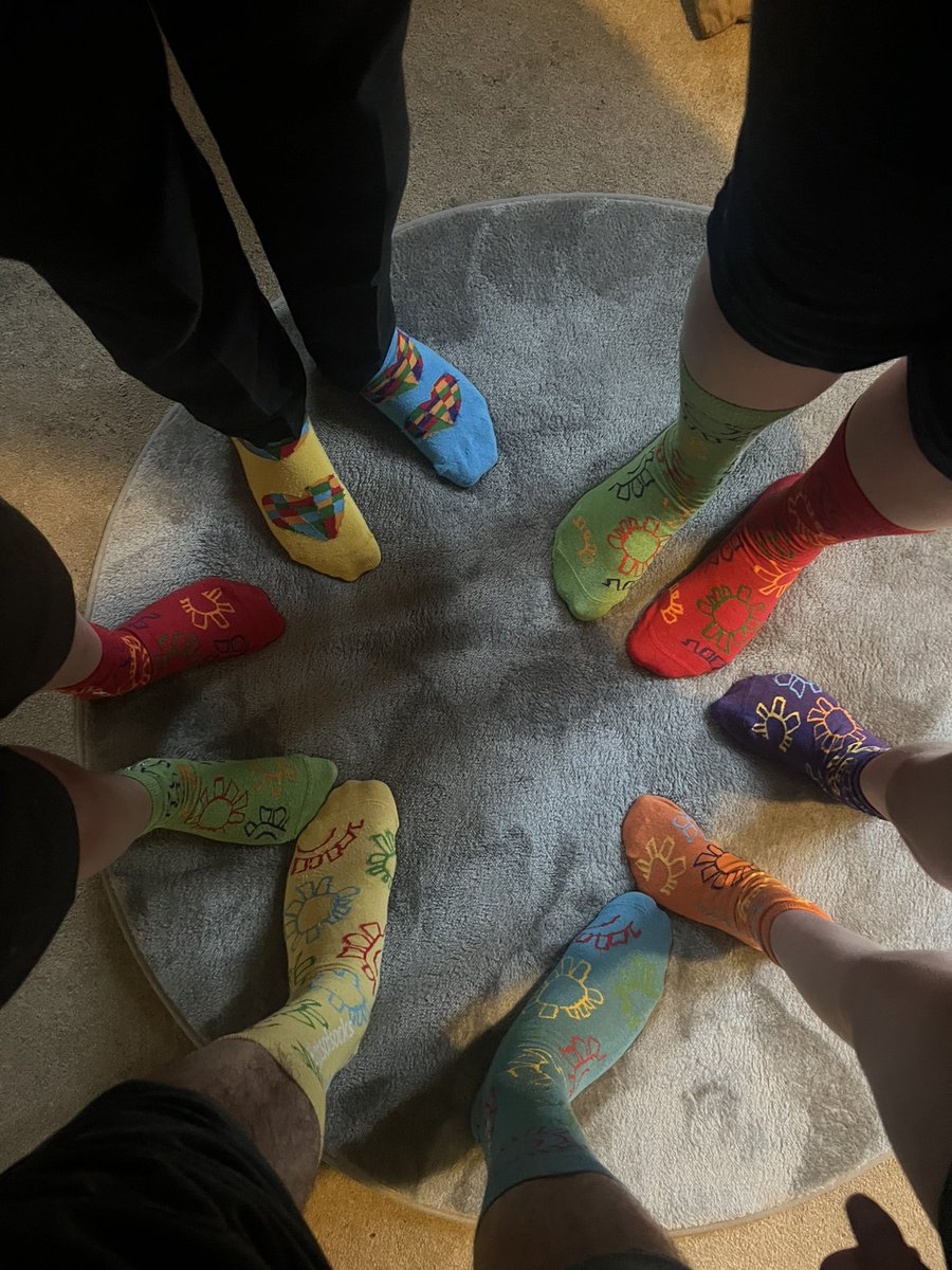 vankrust's tweet image. Happy odds socks day #LotsOfSocks #WorldDownSyndromeDay ##WorldDownSyndromeDay2024