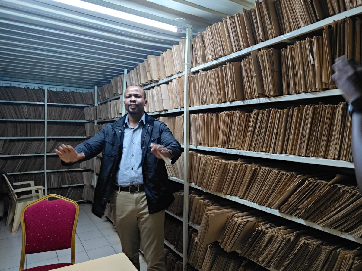Visited the Muranga Lands Registry today to inspect the progress of the digitization exercise. 90 percent of parcels in the county have been digitized and the #Ardhisasa system is ready to go live in the next few weeks. Congratulations to the teams.