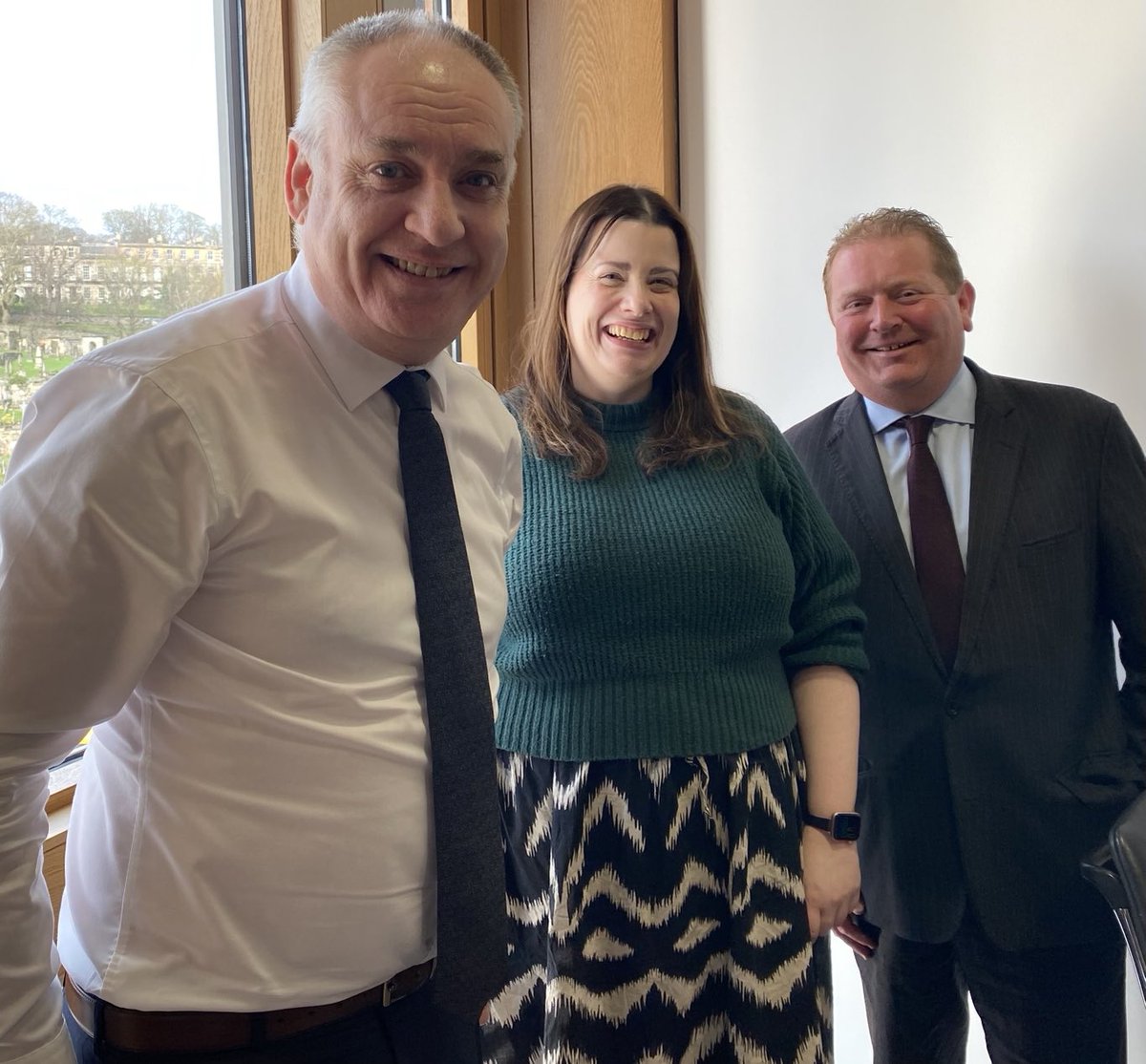 A productive meeting with Small Business Minister ⁦@RichardLochhead⁩ at Holyrood this morning. Covered everything from the ⁦@fsb_policy⁩ AI report to tackling regulation and costs for our members.