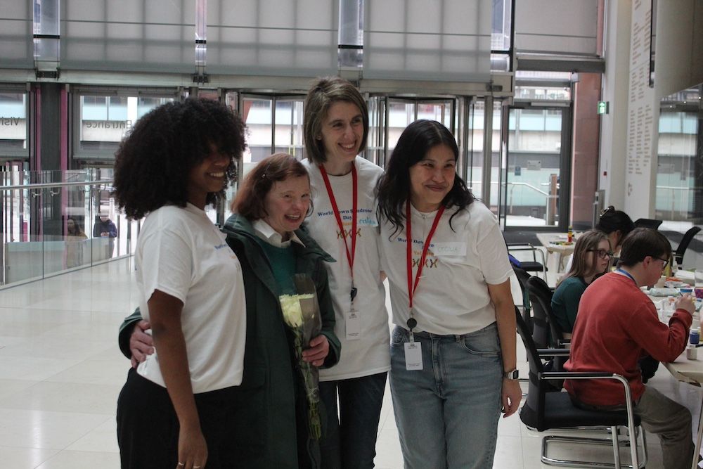 UK Dementia Research Institute (@ukdri) on Twitter photo Happy #WorldDownSyndromeDay!🧦
Last weekend the <a href="/LonDownS/">LonDownS Consortium</a> Consortium held its annual WDSD celebration with fantastic guest speaker Sarah Gordy👏
Attendees heard from scientists on important topics such as the thyroid, Alzheimer's disease, & otitis media. Happy #WorldDownSyndromeDay!🧦
Last weekend the <a href="/LonDownS/">LonDownS Consortium</a> Consortium held its annual WDSD celebration with fantastic guest speaker Sarah Gordy👏
Attendees heard from scientists on important topics such as the thyroid, Alzheimer's disease, & otitis media.