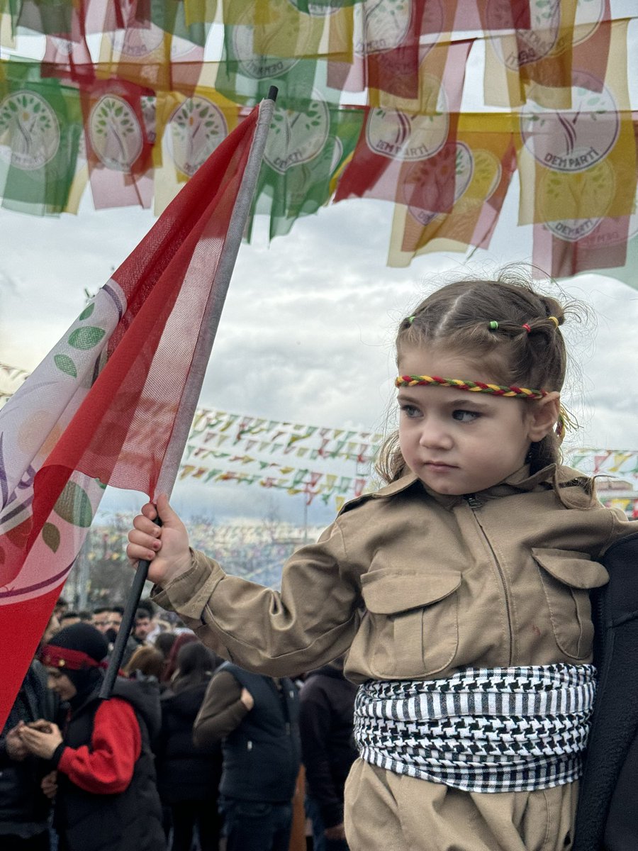 Gula newroze 🌹🌼

#Newroz #amed #avaşin