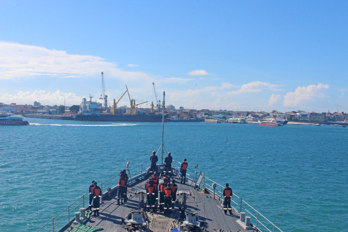 #INSTir enters Port Zanzibar, #Tanzania #21Mar 24, launching the Harbour Phase of the second edition of #India-#Mozambique-#Tanzania (IMT) #TRILAT Exercise.

#INSSujata heads to Port Maputo, #Mozambique as part of the same exercise.

Committed towards #regionalcooperation,