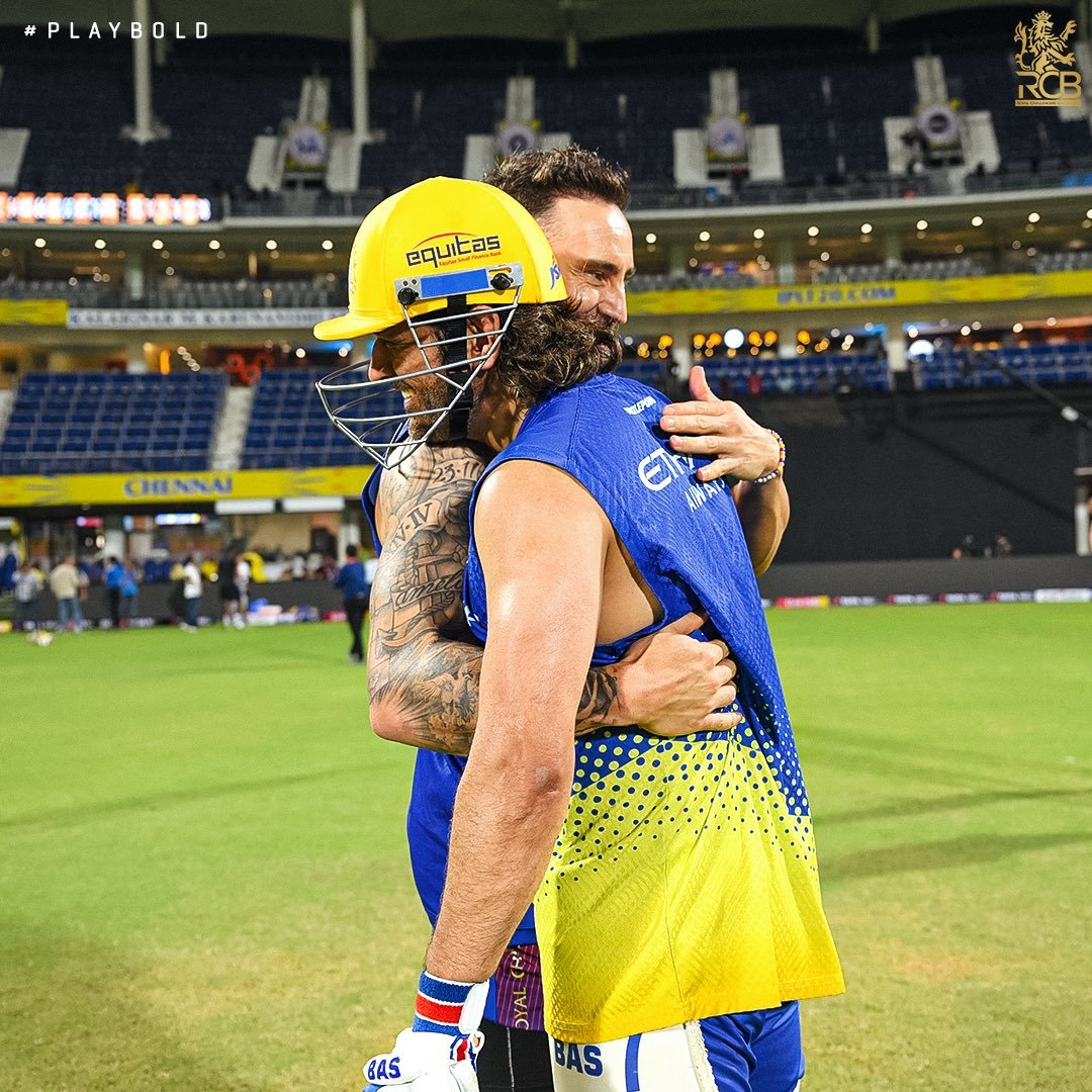 DHONIism's tweet photo. Faf Du Plessis meets @MSDhoni ❤️🫂 https://t.co/N2pGSV3bkm