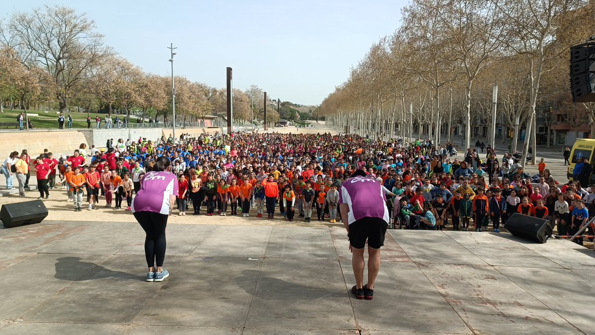 CEMaresme's tweet photo. Avui hem organitzat la 6a edició del Dia de l Educació Física al carrer amb més de 2000 nens i nenes de 3r i 4rt de primària.
Com sempre amb la col·laboració de @matarocat @esportcat @educaciocat i el #PlaEducatiuEntorn https://t.co/Tlps80jhgR