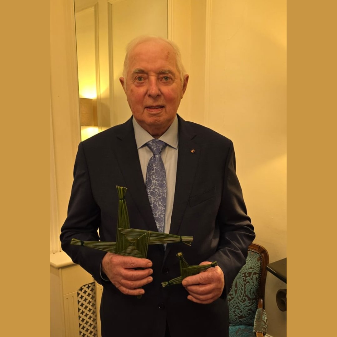 Fintan Holohan makes Brigid’s crosses every year for St. Brigid’s Day. This year, with the help of his daughter in law Audrey, he decided to sell them to raise funds for Breast Cancer Ireland, raising €1,000 for research and awareness. Thank you for your incredible support.