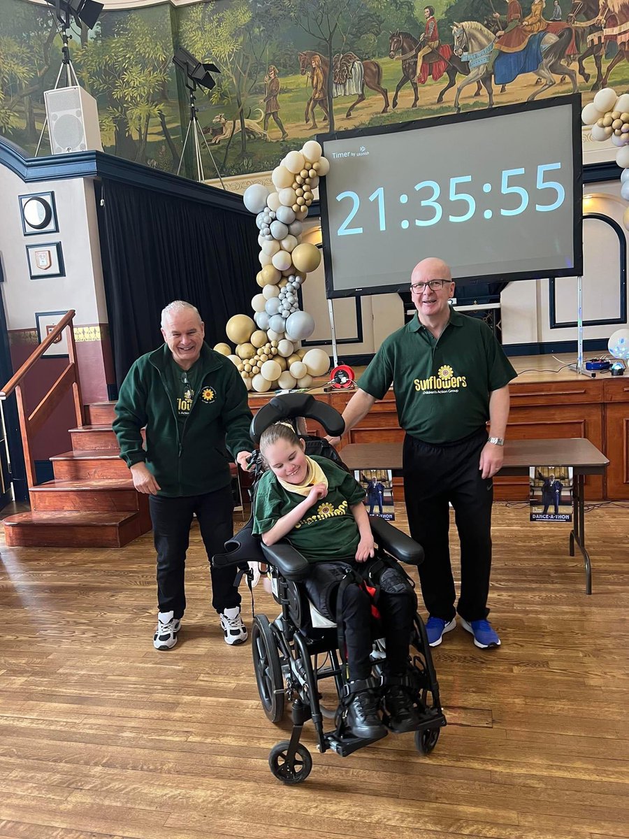 The Mayor of North East Lincolnshire, Cllr Ian Lindley, has started his 24 hour danceathon and Lily Mae has been to support him. Please consider donating and making a difference to our children: justgiving.com/crowdfunding/i…
