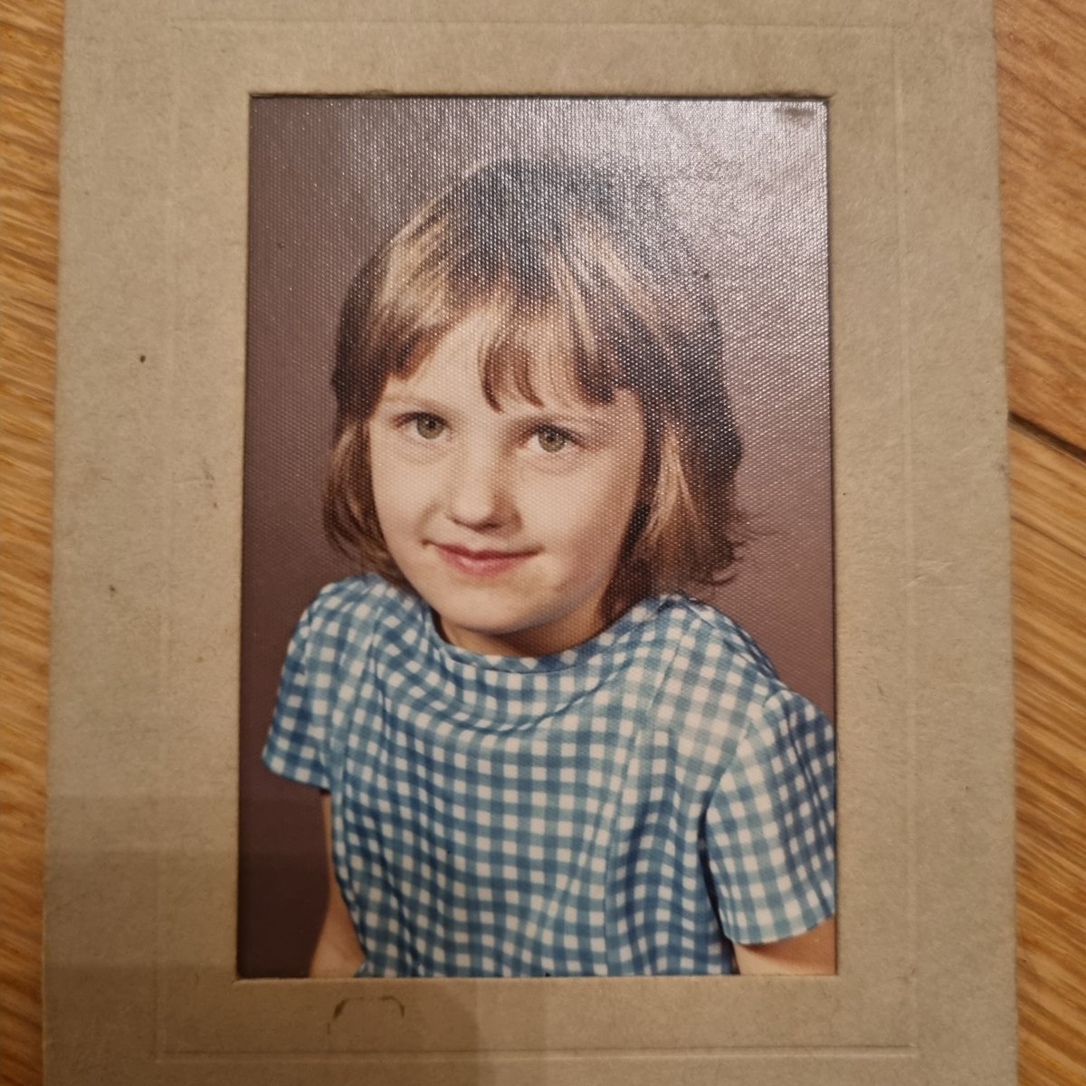 redrumlisa's tweet photo. Ive written many articles about working class children & the vulnerability they live with because the State, authorities & middle class really cant comprehend they are really children. At 5 I was described as 'independent' 'never innocent' would do okay on my own #neverinnocent https://t.co/WnnipBV9XJ