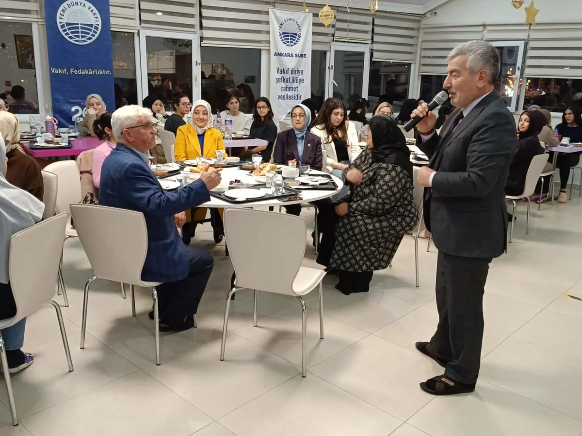 YDV Lütfiye Hanım Kız Yurdumuzda Ak Parti Seçim Koordinasyon çalışmaları kapsamında Ak Parti Millet Vekili Lütfiye Selva Çam ve Keçiören Belediye Meclis Üyesi Adayı Saliha Küçüker Hanımefendiler Bereberinde heyet ile birlikte İftarda öğrencilerimiz ile bir araya geldi.