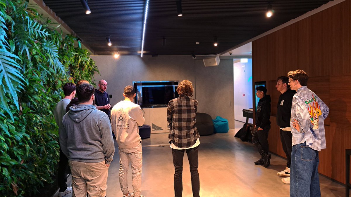 EsportGameEventManager (@esportsmch) on Twitter photo Vorige week hebben de nieuwe studenten van MCH Esports @mbocollege_hilversum een field trip gemaakt naar <a href="/teamliquid/">Team Liquid</a> in Utrecht.
Dank aan Thom Valks voor de prachtige rondleiding👏 Vorige week hebben de nieuwe studenten van MCH Esports @mbocollege_hilversum een field trip gemaakt naar <a href="/teamliquid/">Team Liquid</a> in Utrecht.
Dank aan Thom Valks voor de prachtige rondleiding👏