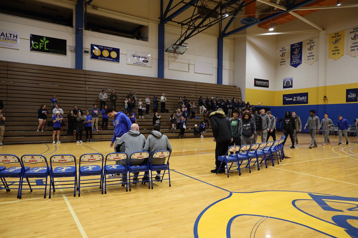 A sincere shout of gratitude to all who came out to welcome back our team last night to the Bud! We're holding our heads high for all that we accomplished this year! Thank you for the year-long support, Laker fans!