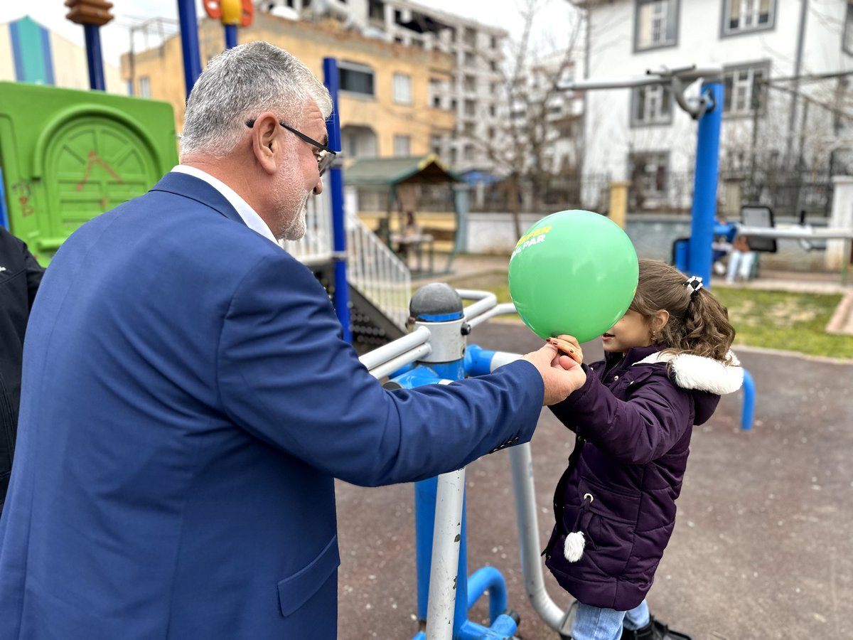 Esnafımıza selam verdik, halkımız ile hasbihal ettik.

Rabbim bizleri Ramazan-ı Şerif'in feyzinden mahrum bırakmasın

Gülen yüzlerin ısıttığı günümüz bereketli geçsin inşallah. #Yeşilışıkyak
#BizimleOlur
#BuSeferHÜDAPAR