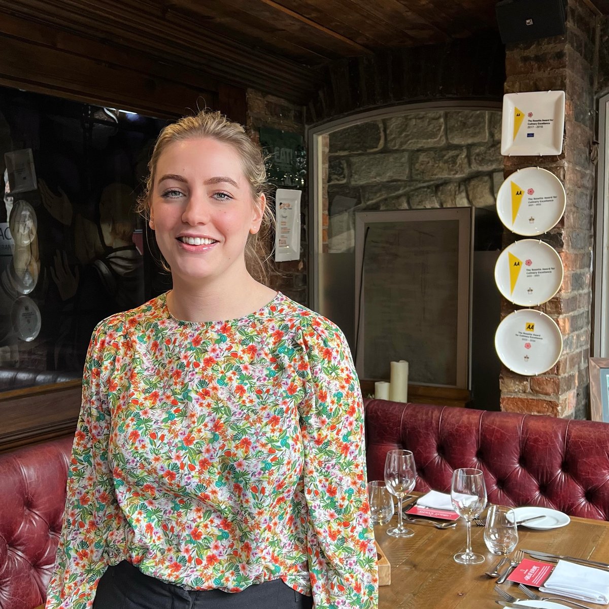 We’re delighted to announce the promotion of Rebecca to Hooked-on Group's General Manager🏆👏 Rebecca’s new role will involve providing support for all teams from each restaurant in our group @BlackfriarsRest @HinniesRest We know you’re going to smash it!💪
