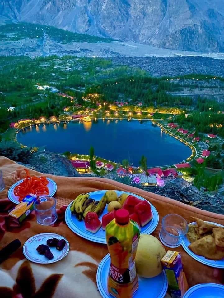 PtdcOfficial's tweet photo. Aftaari with a view of Shangrila Resort, Skardu 😍

#Pakistan #PTDC #tourism #SalamPakistan #VisitPakistan #Skardu https://t.co/OxTYfgFUzr