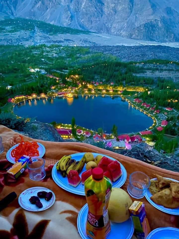 Aftaari with a view of Shangrila Resort, Skardu 😍 #Pakistan #PTDC #tourism #SalamPakistan #VisitPakistan #Skardu