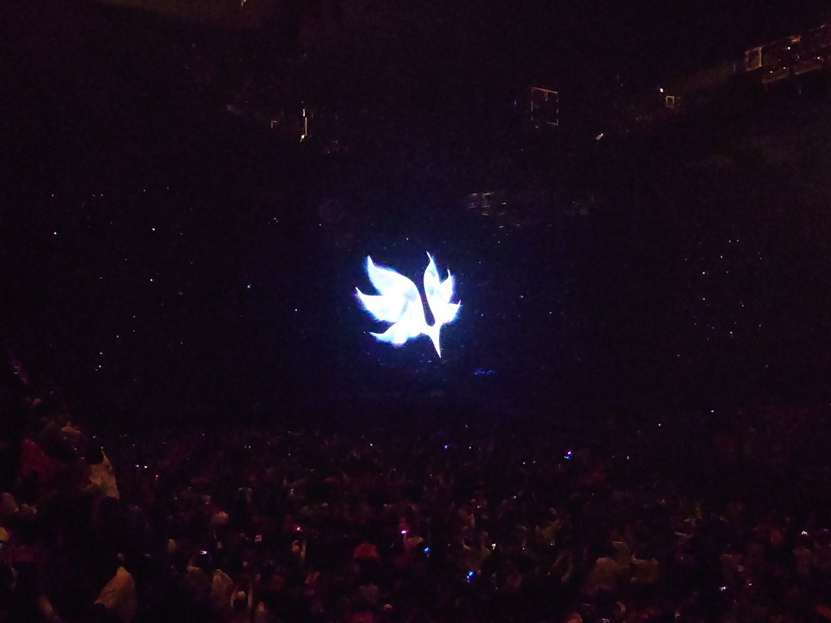 MRelief's tweet photo. BUMP OF CHICKEN TOUR ホームシック衛星2024 at 広島グリーンアリーナ 参戦！
名古屋公演がとれなくて遠征…

中学生のころに人生で初めて買ったCDがorbital periodだった僕は、懐かしさフィルターもあって、ずっと感情を揺さぶり続けられた
やっぱりBUMP OF CHICKENは最高だ！
#ホームシック衛星2024 https://t.co/z1RcHNK3Lj