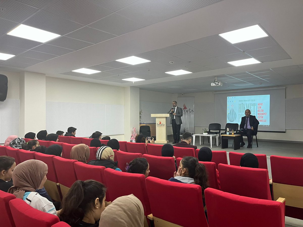 #HİKMET Projesi kapsamında İlahiyat Bilimleri Söyleşisi yapıldı. Rehber Öğretmenimizin sunumunun ardından gerçekleştirilen söyleşi için Alanya Müftülüğü Murakıplarından Mustafa AKSOY ve Hasan AKPINAR konuğumuz oldu. Kendilerine teşekkür ederiz.

<a href="/meb_dinogretimi/">MEB Din Öğretimi Genel Müdürlüğü</a> 
<a href="/dogm_arge/">DÖGM ArGe ve Projeler</a>