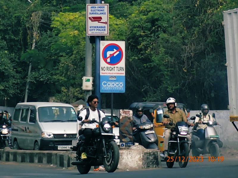 Siddharth_oo8's tweet photo. A pic that costed me 200₹ and was totally worth it, sheesh Telangana Police! https://t.co/mEYFruDhqf