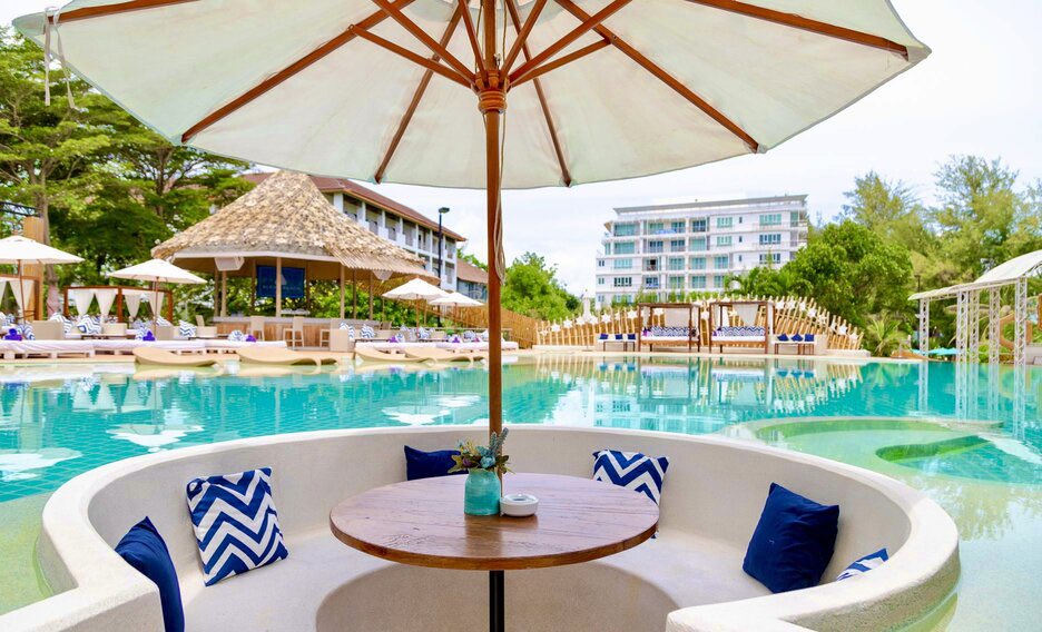 table_asia's tweet photo. Discover blissful luxury by the shore at Alexa Beach Club: where sun-kissed sands meet tranquil waves, offering the ultimate seaside escape. ☀️🏖️🏝️

#Pattaya https://t.co/ws94AtWOLz