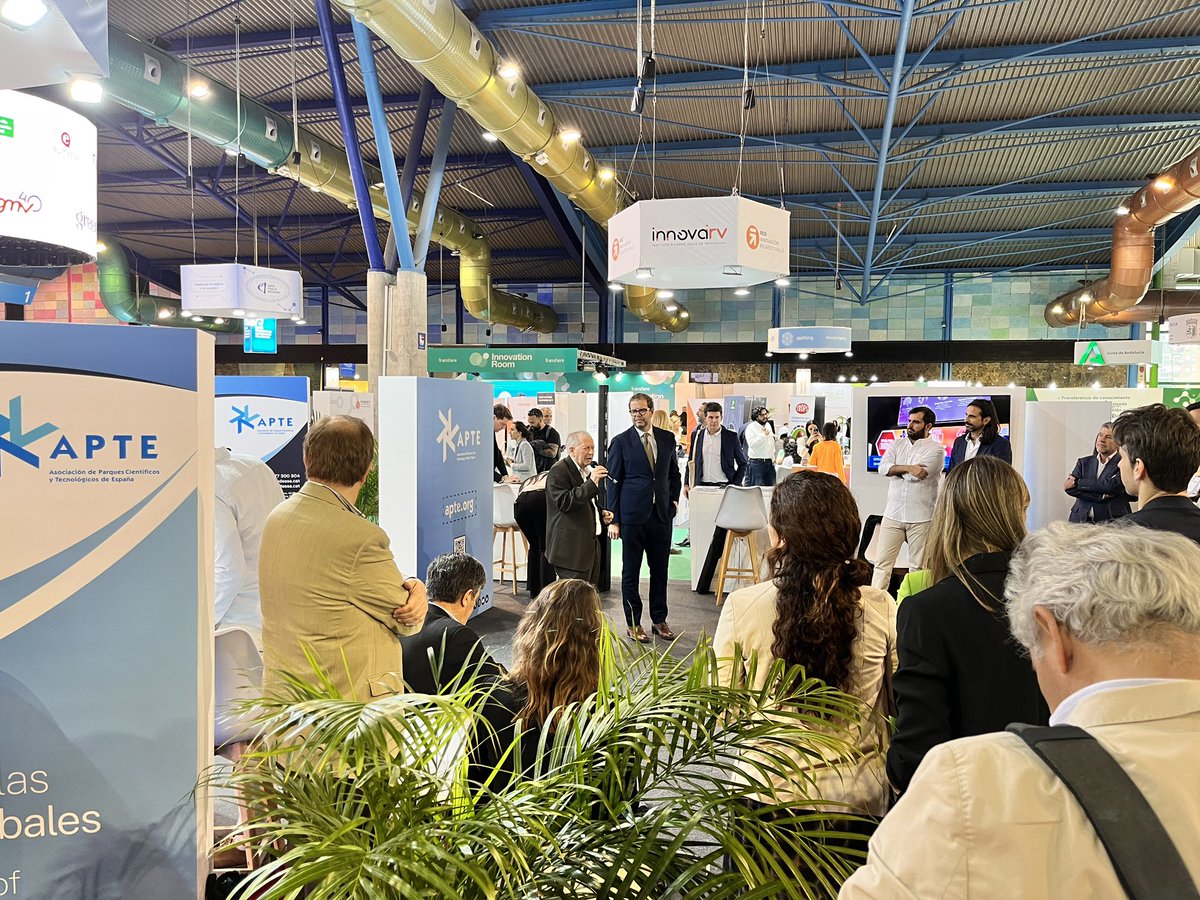 parcbit's tweet photo. Avui, al Foro #transfire també es presenten oficialment les #Top100Startups d’@APTE_es! Entre elles les nostres @hotelinking i @iberiantax, un exemple del talent emprenedor del nostre #ecositemainnovador https://t.co/qvxjVBBGM2