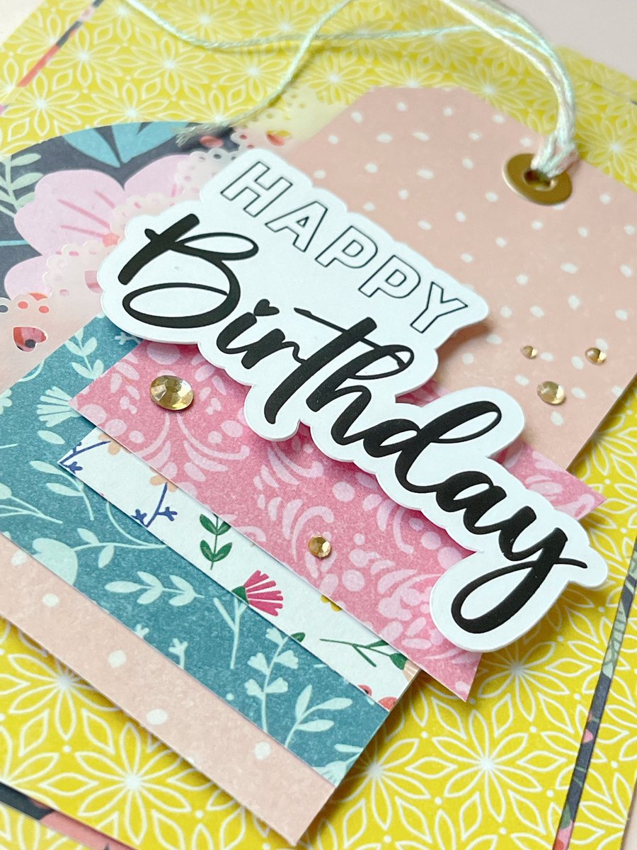This is for my big baby. Today is her 19th birthday 🎂 😁

#handmadecard #cardmaking #papercraft #手作りカード #수제카드 #verajimdesignstudio #diycard #cleanandsimplecard #birthdaycard #handmade #handmadebirthdaycard