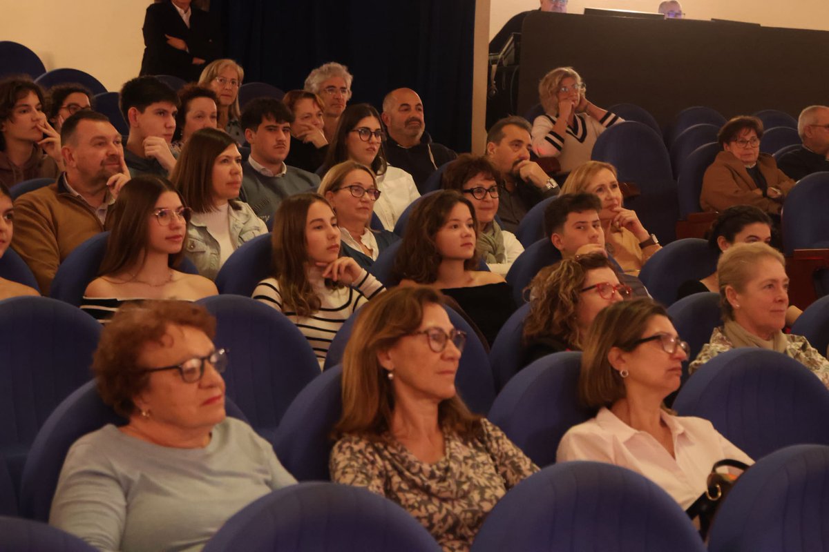 Día de la Narración Oral con narradores invitados <a href="/Bibliotecalcala/">Biblioteca Alcalá</a> No te pierdas las actividades, son gratuitas y enriquecedoras, con delegado Educación @aytoguadarira <a href="/Pauchain/">Pablo Chain Villar</a>  bibliotecaspublicas.es/alcalaguadaira