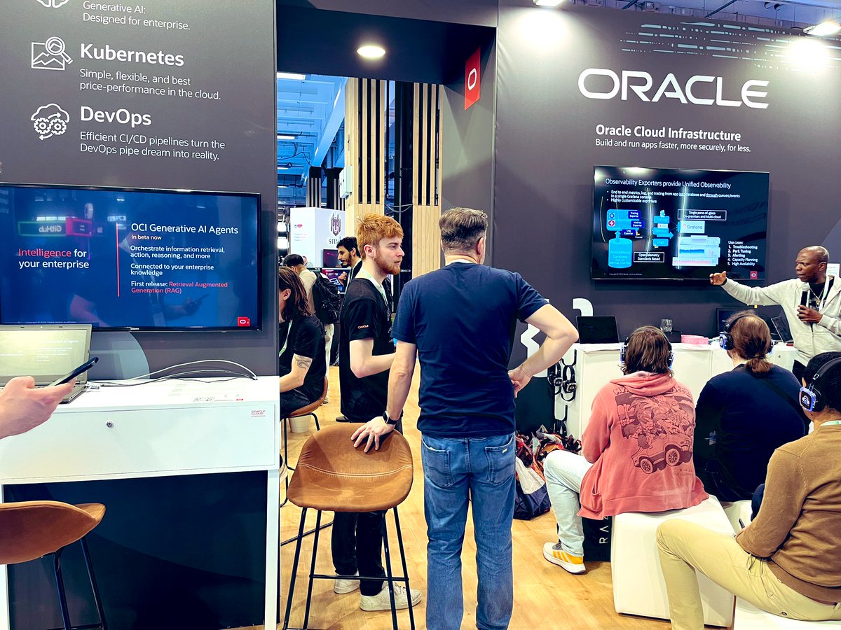 Day 2 at #KubeCon-#CloudNativeCon! 🚀 Come to @Oracle’s booth (G2) to experience our #F1 simulator thanks to our #tech/#cloud partnership with @redbullracing & take the opportunity to get insights about our #dev #Ai #GenAi #Kubernetes #Linux solutions Cc @KubeCon_ @CloudNativeFdn