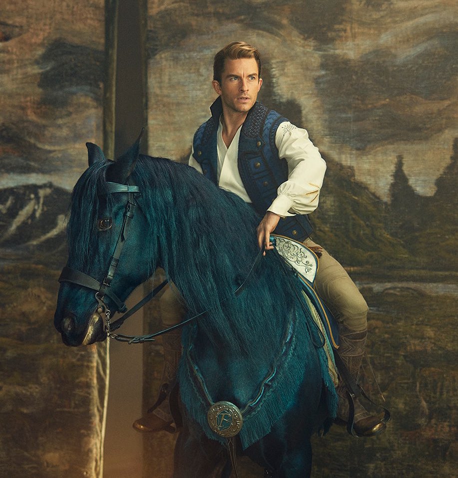 FilmUpdates's tweet photo. Jonathan Bailey as Fiyero in ‘WICKED.’

In theaters November 27. https://t.co/puAf9mGV1n