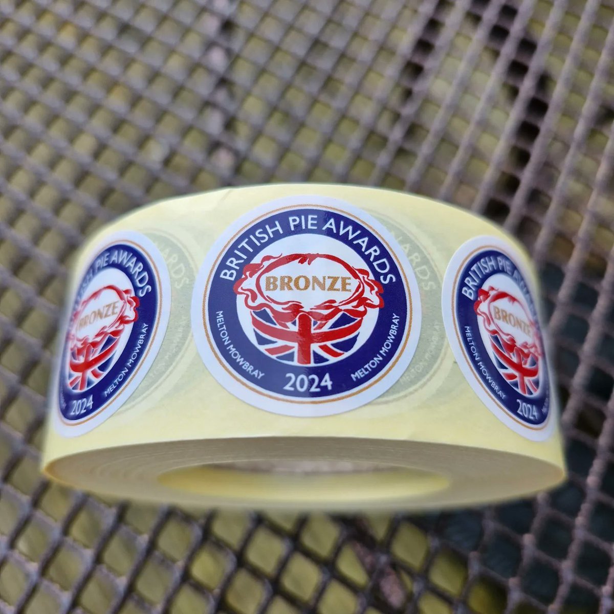 Bronze stickers have arrived for our Bronze winning pasties 👏 Our pasties won Bronze in the 2024 British Pie Awards if you didn't know 😉🥳 Hopefully won't be the last Bronze we win 🤞🥉Place an order for these Bronze-worthy pasties for collection #justtwovegansmakingveganfood