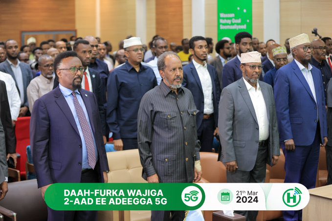 HarunMaruf's tweet photo. Somalia’s leading telecommunications provider, Hormuud Telecom, unveils new 5G network which is now commercially available in nine centres across the country. 
 
Somalia president @HassanSMohamud was among dignitaries who attended the launch on Thursday in Mogadishu.

5G enables faster, more reliable internet connectivity, offering more than 80% coverage, the company said in a statement.

“This is a significant development for many Somalis – including those who do not have a traditional bank account and who rely on mobile money services for business and leisure,” statement added.
 
Hormuud estimates that 70% of Somalia's population is covered by 4G network, and they predict that figure to rise this year to 88% of urban populations and approximately 70% of rural communities.