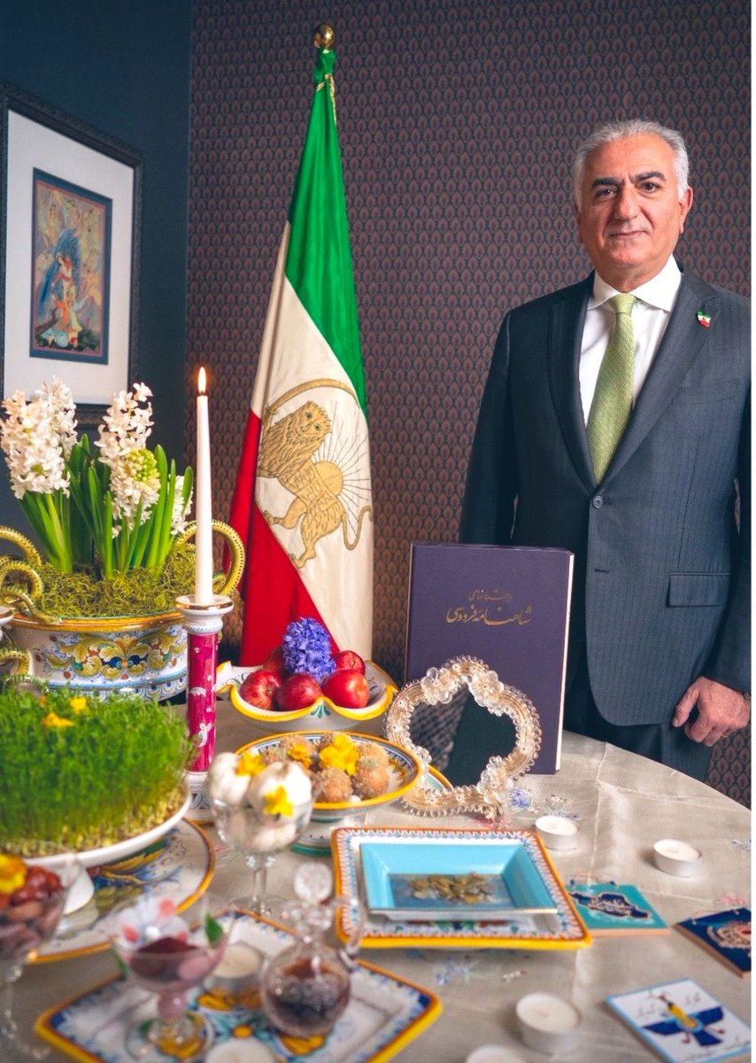 JamesDeanUFO's tweet photo. هیچ منسب دولتی و حکومتی نداره!
هیچ کشور و سیاستی در دستش نیست!
اما شاه دل میلیون‌ها ایرانی‌ست که هر روز رؤیای قشنگ آزادی را با صدای پهلوی در سر می‌پرورانند.
نوروز رسم ملی‌ست، برای همین پیام نوروزی شاه ملت، تا عمق دل هر ایرانی می‌ره، چون شاه و عزیز دل ایرانه.
#KingRezaPahlavi https://t.co/ECstlJemYT