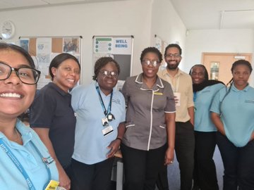 🗣️ We have B6 Neighbourhood Nurse vacancies. You will be supporting our teams within Lambeth & Southwark areas. Advert closes 07/04. Please visit & apply: bit.ly/3vlDbPY #TeamILS #patientcare #NeighbourhoodNursing #nurserecruitment #JoinUs @NHS @GSTTnhs @gstt