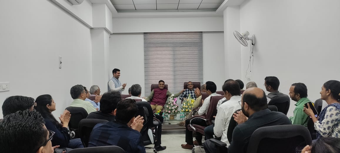 Guj_LSA_DoT_MoC's tweet photo. DoT Gujarat started 'Telecom Facilitation Centre' to proliferate innovation in Telecom and foster innovation by facilitating various stakeholders like TSPs, ISPs, M2MSP, PM-WANI, Academia, Startups and MSMEs.
@neerajmittalias
@DoT_India
@DGT_HQ https://t.co/C0X1mylTxb