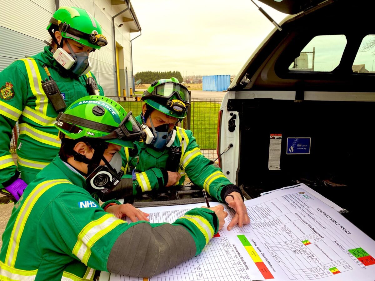 An exciting opportunity has arisen at @NWAmbulance for individuals wishing to progress to the role of #HART Team Leader with @NWAmb_HART. Candidates must be HCPC Registered #Paramedics and an existing member of #UKHART. ⏩ naru.org.uk/jobs/hart-team… Closing date: 26 March 2024.