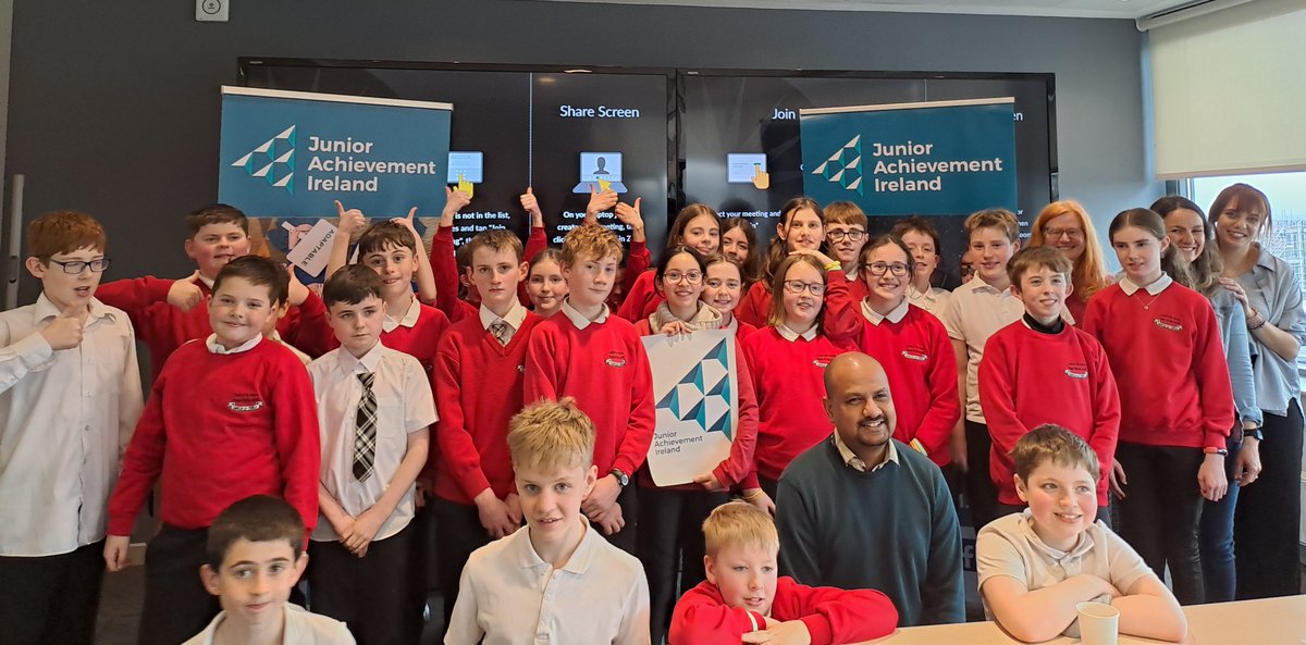 Students from @gaelscoilriada enjoyed an action packed day, engaging and exploring the world of STEAM in an Our World site visit to @Fidelity, Galway. Thank you to volunteers Ingrid, Grainne, Sundarrajan Marian for giving their time to support the visit. #inspiringyoungminds