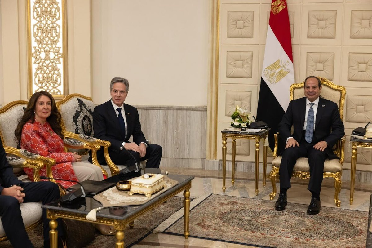 Today in Cairo, I met with President @AlSisiOfficial and Foreign Minister Shoukry to discuss our ongoing efforts to reach a ceasefire deal that includes the release of hostages, and would allow a sustained increase in aid for Gaza.