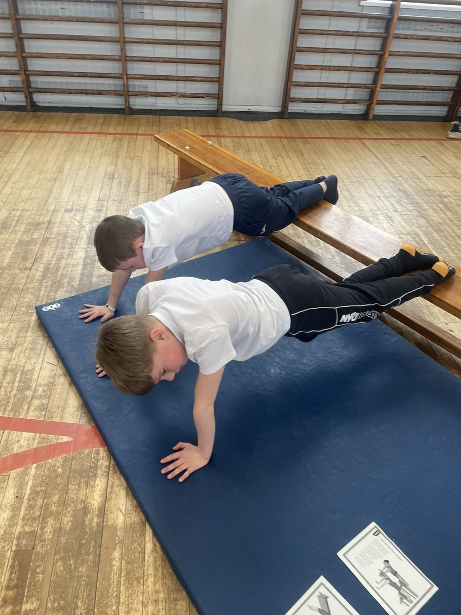 This week we explored partner balances! 🤸‍♀️ More fabulous positions on show!