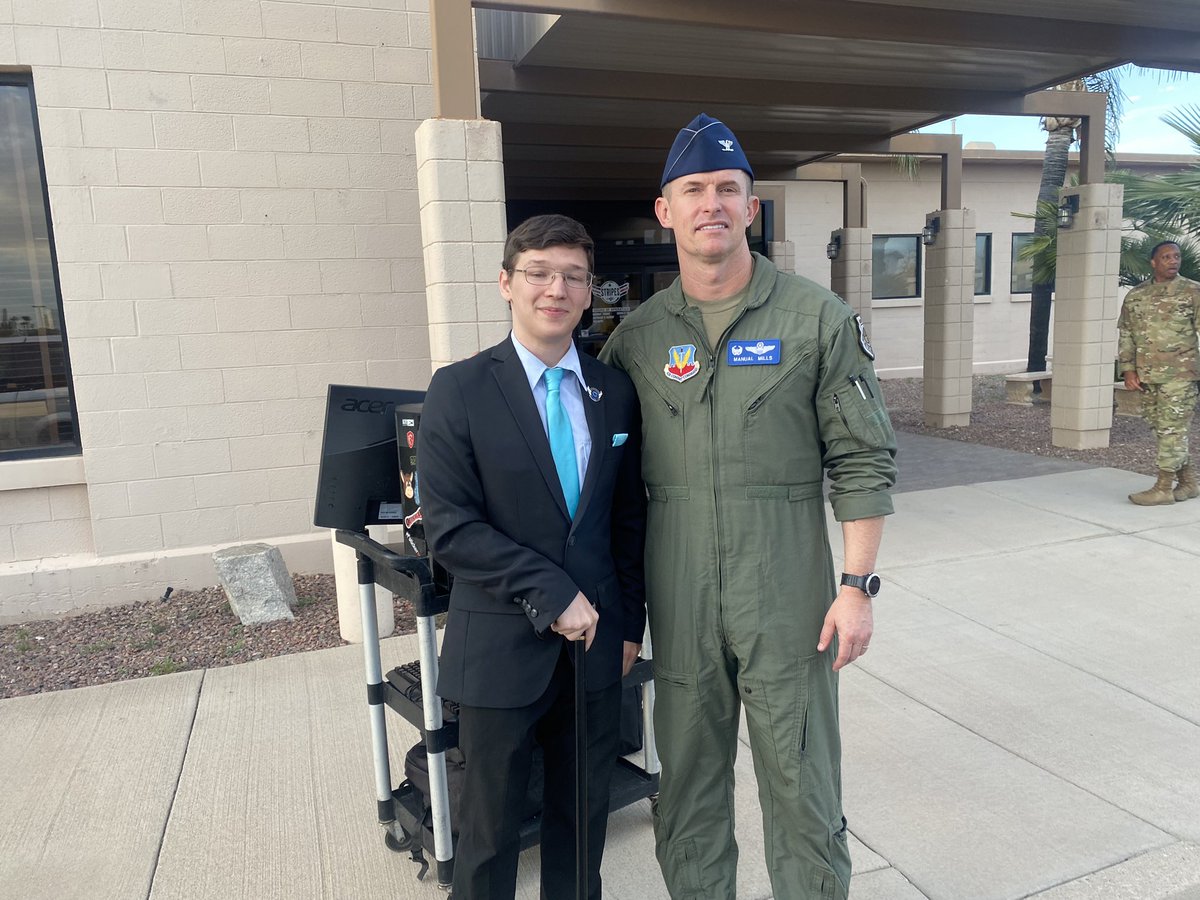 squish_real's tweet photo. Hosted a game event with the wing commander Col. “Manual” Mills I even got coined after the event which was an awesome experience @AirForceGaming #FlyGameWin 
(P.S I won) https://t.co/VjvQYeVkz3
