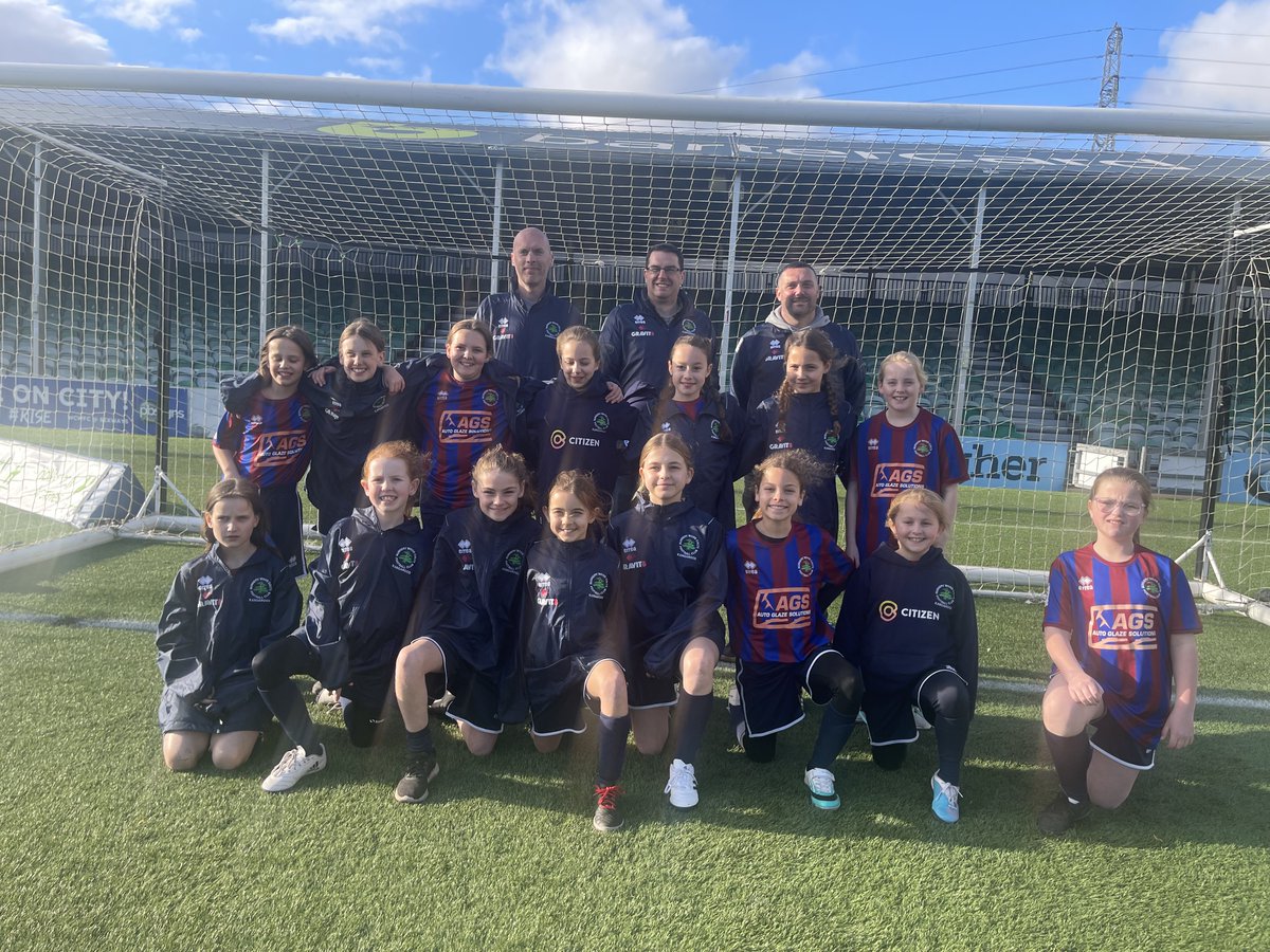 We're proud sponsors of the U11 Nunnery Wood Kangaroos girls team, they were mascots for Worcester City FC womens team semi final on Sunday!

#gogirls #proud ⚽