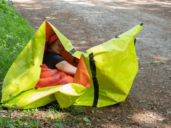 Beleven. Ontdekken. Beet hebben 📷
Tijdens afgelopen makersdag heeft ook de laatste ploeg makers de locatie bezocht. Het bos waar over enkele maanden weer wordt gespeeld, verwonderd en geïnspireerd.
📷 Onze makers beelden zich in hoe het bos eruit kon zien en zijn nu druk bezig!