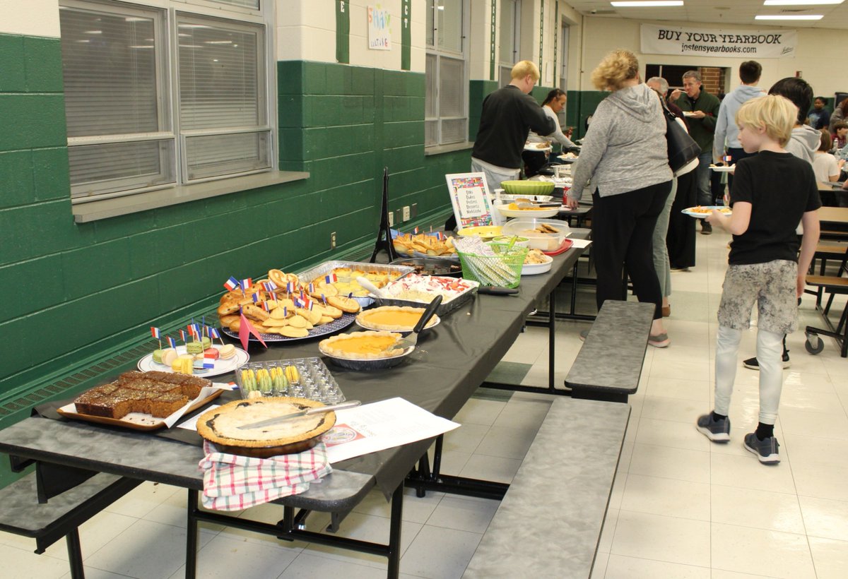 WestChesterASD's tweet image. Stetson recently celebrated #WorldLanguageWeek! This year&apos;s theme was &quot;Learn A Language, Share A Culture, Change the World.&quot; 

The hallways &amp;amp; classrooms were decorated from top to bottom and an International Pot Luck Dinner was a great way to end this fun week! 🗺️  #WCASDWay