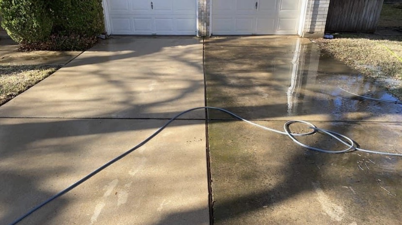 PelicanPWPros's tweet image. Another driveway, another satisfied customer! 🌟 With Pelican Pressure Washing Pros, dirty driveways don't stand a chance.  Ready for yours? #SatisfiedCustomer #SWFLDrivewayRevival #PelicanPressureWashingPros"