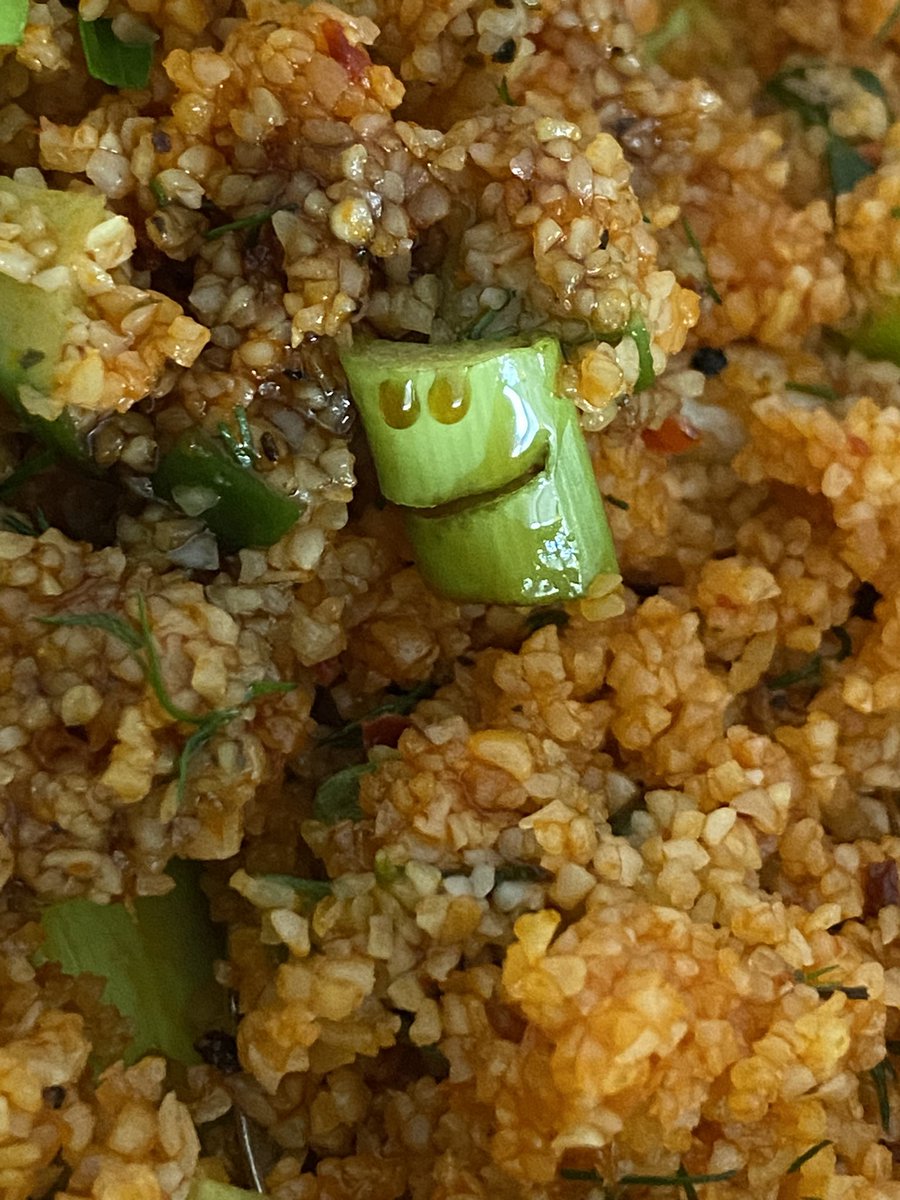 ŞANS SOĞANI

Beğenenlerin hayatına böyle güzel gülen biri giriyor…