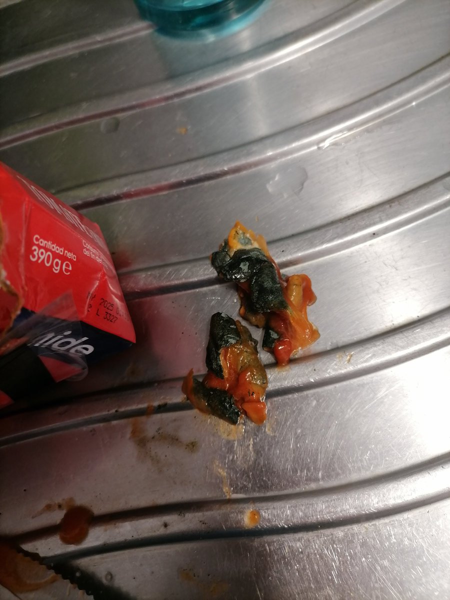 gambipicks's tweet image. Alguien me explica que es esto que viene en el tomate??? #Unide #SupermercadoUnide  he buscado perfil en Twitter y no lo encuentro si alguien lo sabe que me lo diga y les etiqueto a ver si me lo explican