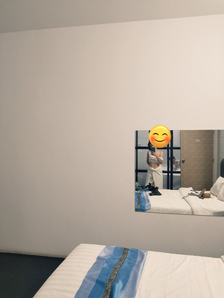 ศูนย์ บรรเทา sex tweet media