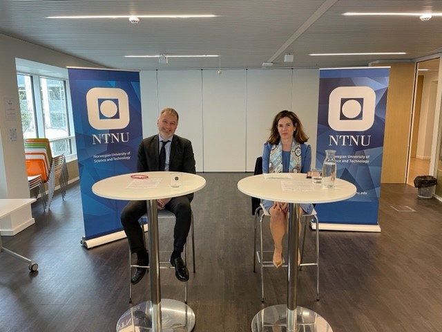 NTNU Brussels (@ntnubrussels) on Twitter photo 🖥️We are now live with DG RTD Director <a href="/MariaCrisRusso/">Maria Cristina Russo</a> for our #WebinarSeries to discuss the Dual-Use research perspectives and the related public consultation. 🖥️We are now live with DG RTD Director <a href="/MariaCrisRusso/">Maria Cristina Russo</a> for our #WebinarSeries to discuss the Dual-Use research perspectives and the related public consultation.