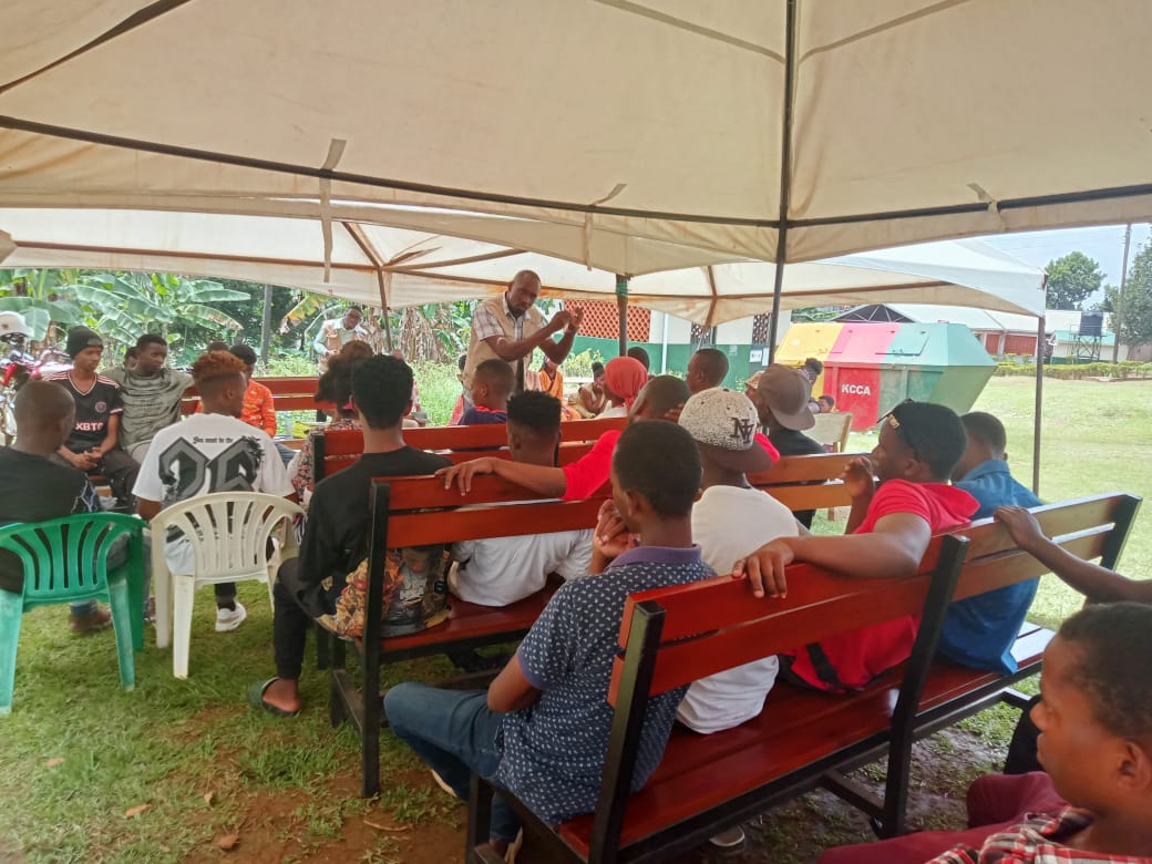 For #DAY2 of the Exposure visits supported by @action4hU , we have hosted youth from Ndeeba Youth Alumni Group to take them through aspects of organisational management; governance, finance, resource mobilisation, leadership, communication, and records keeping. #youthcan