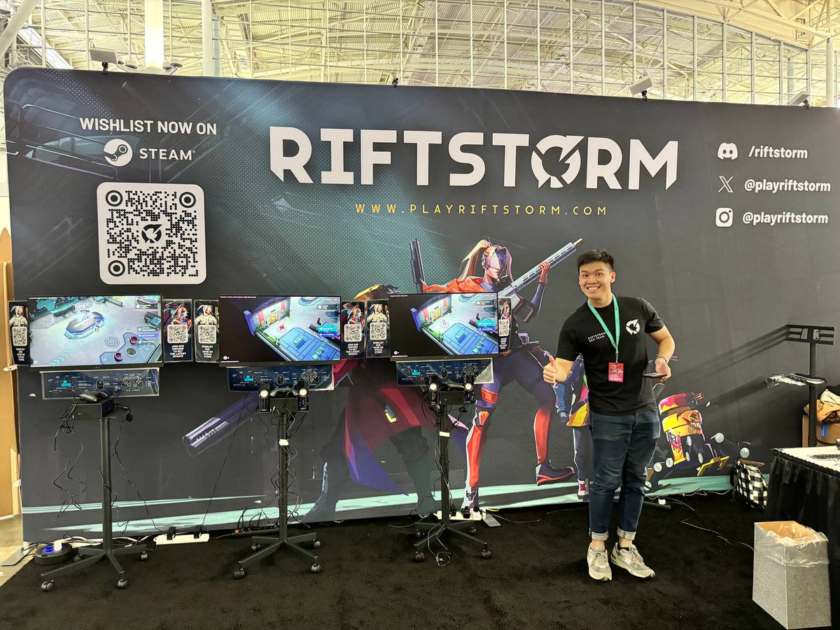 Day 1 at #PAXEast! Come visit our booth and try #Riftstorm at booth #18105! Tag us, say hi, and win some cool merchandise if you can complete our challenge 😉