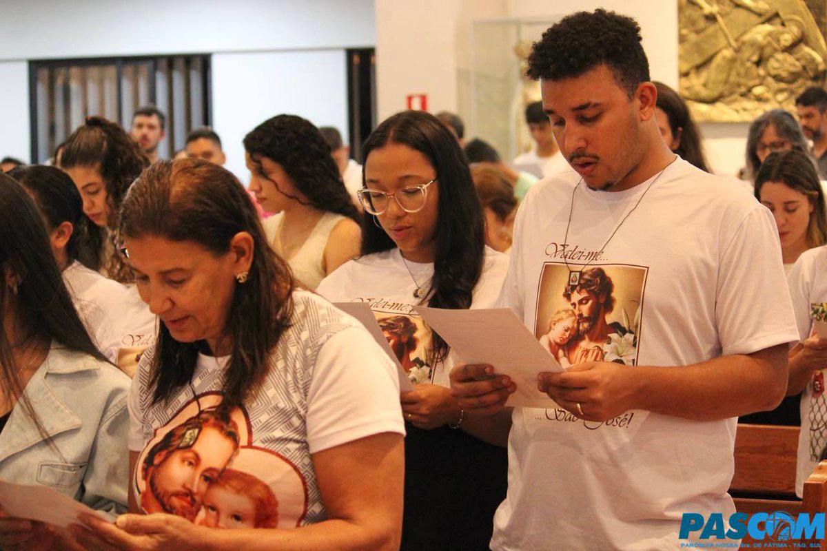 PnsFatima's tweet photo. Celebramos com todo fervor e devoção o patrono universal da Igreja, o esposo da Virgem Maria e o amado pai adotivo de Jesus. 

Valei-nos, São José! 🙏✨ 

(19 de março de 2024) https://t.co/Y6bwbgQj9a