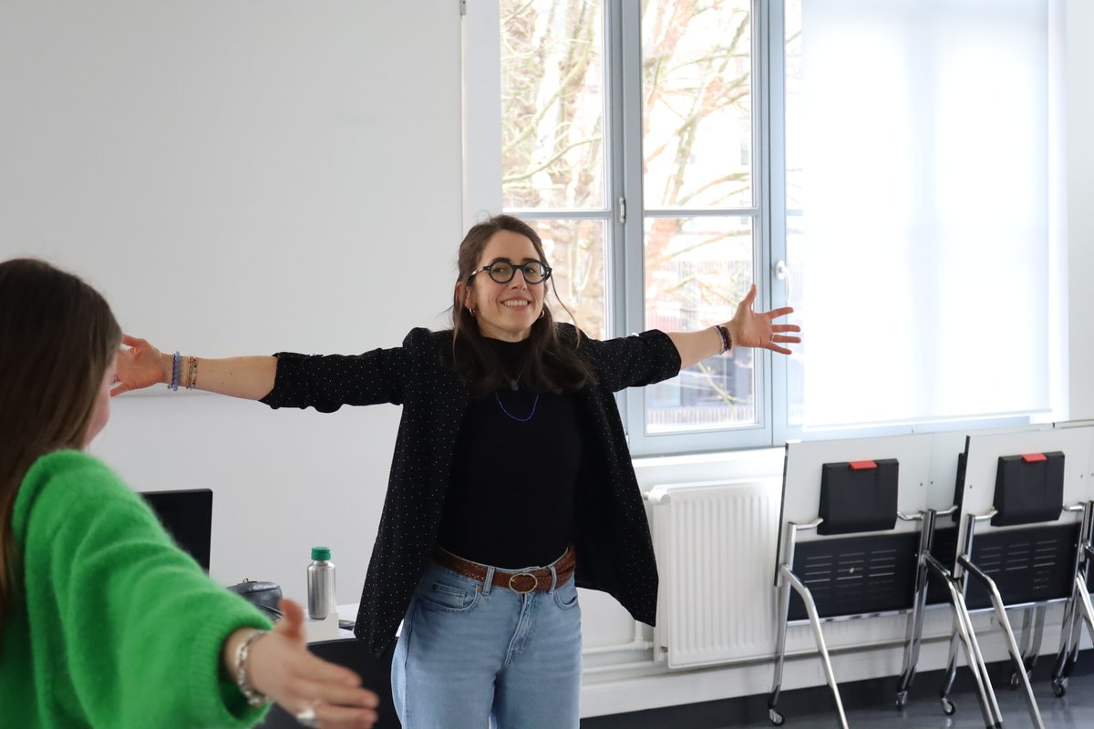 Retour sur la journée inter-promotions Licence, sur la thématique de la santé mentale des étudiants :

À travers des discussions et des ateliers, les étudiants ont pu aborder les piliers essentiels pour une santé mentale équilibrée : alimentation, santé physique et sommeil.